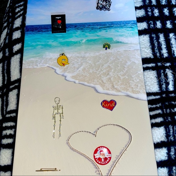 Assorted pins - Picture 1 of 15